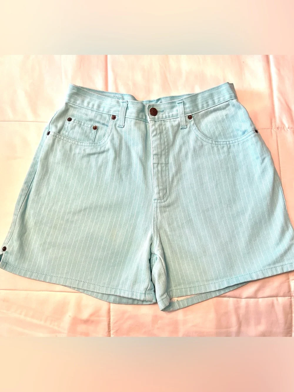 Bill Blass Vintage Retro 90s Women’s High-Waist Aqua Pinstripe Mom‎ Shorts-10